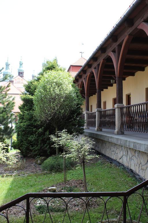 Dom Pielgrzyma Hotel Калвария Зебжидовска Екстериор снимка